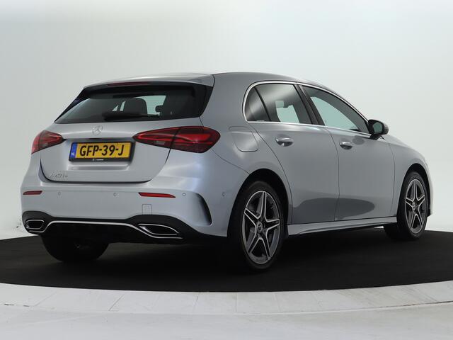 Mercedes-Benz A-KLASSE 250 e Plug-In Hybride AMG Sportpakket | Sfeerverlichting | Keyless Go | Parkeerpakket met Camera | CarPlay | Inclusief 24 maanden Mercedes-Benz Certified garantie voor Europa.