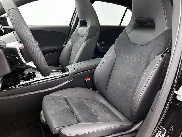 Mercedes-Benz A-KLASSE 250 e Business Solution AMG | Nightpakket | Smartphone-integratie | Panoramaschuifdak | Multibeam LED | Stoelverwarming voor |