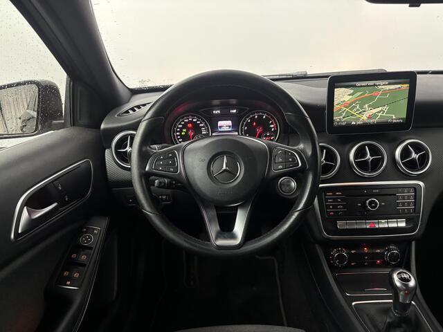 Mercedes-Benz A-KLASSE 180 Business Solution | Navigatie | Camera | 16" Velgen |
