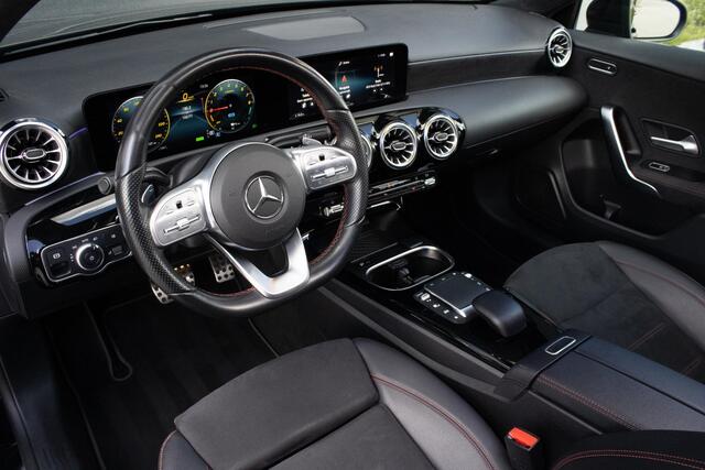 Mercedes-Benz A-KLASSE 250 e PANO CAMERA STOELVERWARMING LED