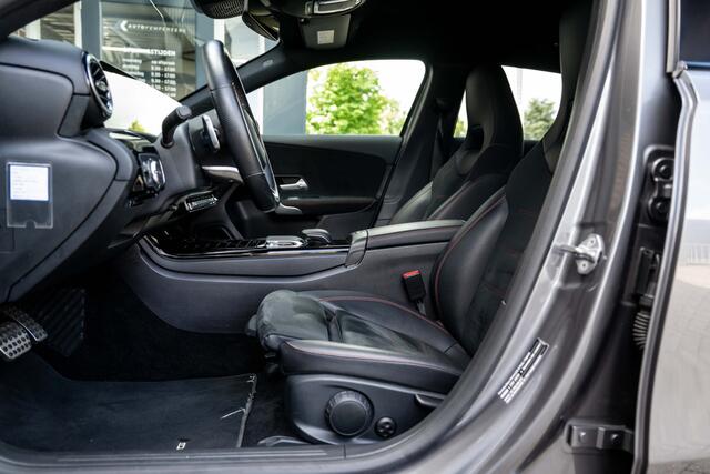 Mercedes-Benz A-KLASSE 180 A180 AMG Line | Widescreen Display | Camera | Night Package | Stoelverwarming | 18' Inch |