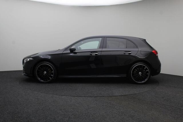 Mercedes-Benz A-KLASSE 250 e Premium Plus 2020 | 360 Graden Camera | Cruise Control | Burmester | Elektrische Memory Seats | Sfeer Verlichting | Boekjes | 2 Sleutels Keyless | DAB Radio | Laadkabels