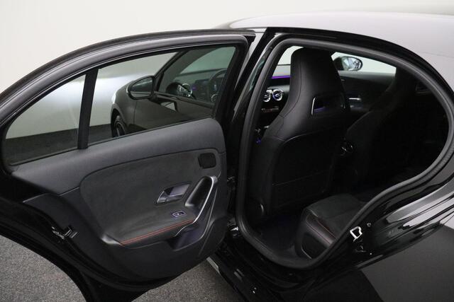 Mercedes-Benz A-KLASSE 250 e Premium Plus 2020 | 360 Graden Camera | Cruise Control | Burmester | Elektrische Memory Seats | Sfeer Verlichting | Boekjes | 2 Sleutels Keyless | DAB Radio | Laadkabels