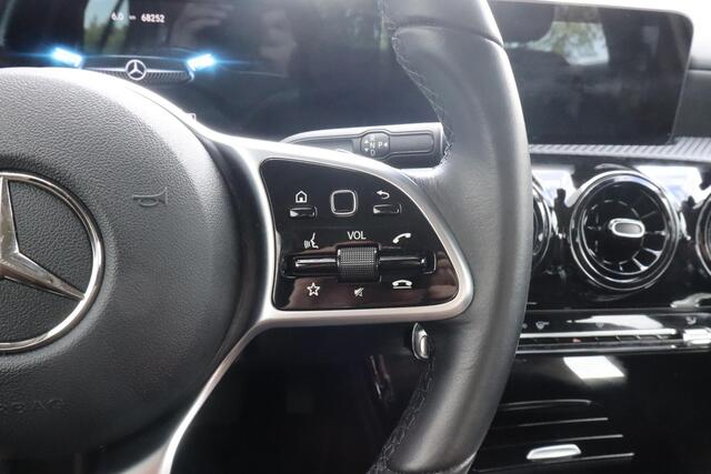 Mercedes-Benz A-KLASSE 180 Business Solution Adaptive Cruise Control, Climate Control, Stoelverwarming