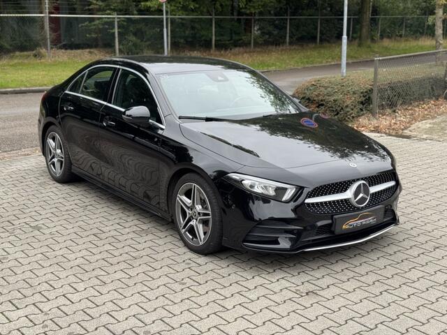Mercedes-Benz A-KLASSE 180 AMG Pakket *LED*Stoelverw*Camera*