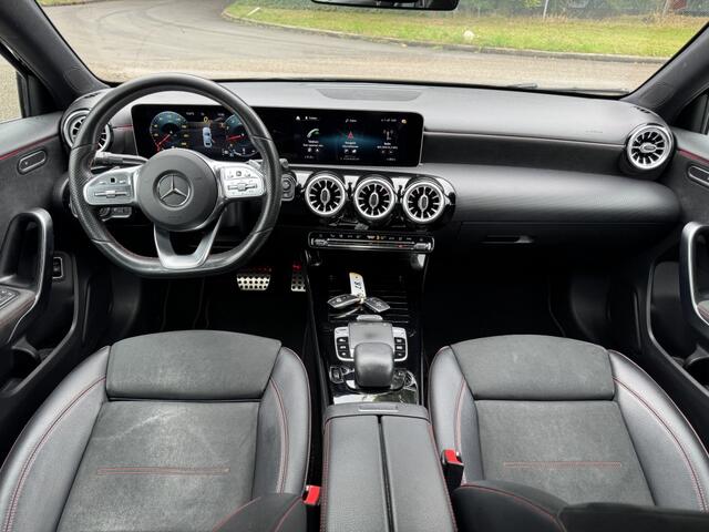 Mercedes-Benz A-KLASSE 180 AMG Pakket *LED*Stoelverw*Camera*