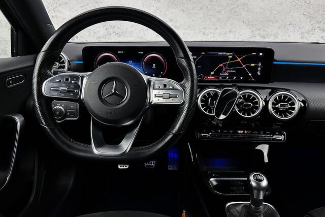 Mercedes-Benz A-KLASSE 160 Business Solution AMG | Camera | Stoelverwarming | Half leder | LED koplampen