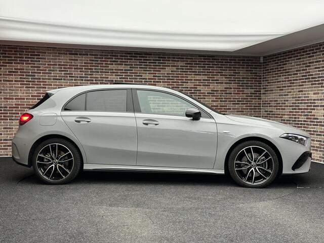 Mercedes-Benz A-KLASSE 250 e Business AMG-pakket | Dak| Trekhaak| Burmester| Memory| BTW|