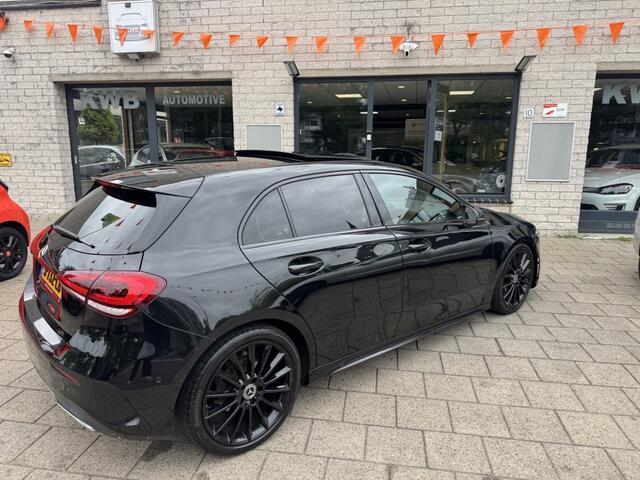Mercedes-Benz A-KLASSE 200d Panoramadak Amg Pakket Matrix Led