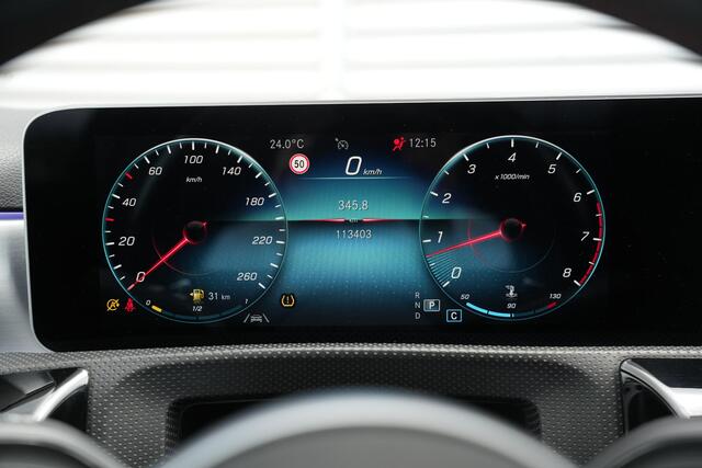 Mercedes-Benz A-KLASSE 220 Premium Plus AMG Panoramadak Widescreen Ambient