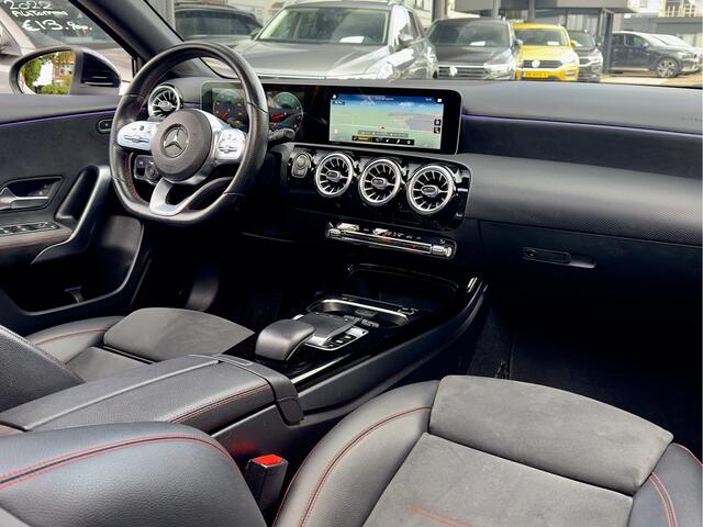 Mercedes-Benz A-KLASSE 200 AUT7 AMG-STYLING PREMIUM PLUS PANODAK LEDER 19 INCH-LMV NAVI CAMERA DIGI-DASH APPLE-CARPLAY LED PDC