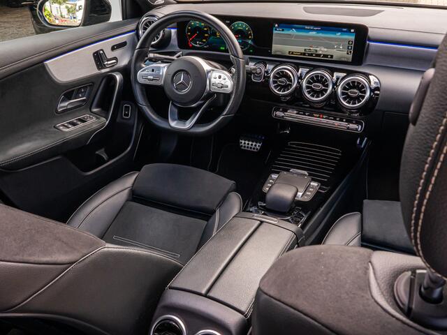Mercedes-Benz A-KLASSE 250 e Business Solution AMG PANO BURMESTER MEMORY STOELEN 19 INCH CAMERA