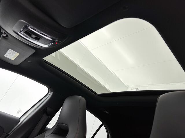 Mercedes-Benz A-KLASSE 250 Premium AMG Line | Stoelverwarming | Memorystoelen | Keyless Entry | Panoramadak | Inclusief 24 maanden MB Certified garantie voor Europa.