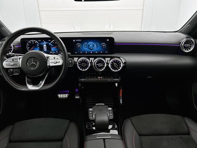 Mercedes-Benz A-KLASSE 250 Premium AMG Line | Stoelverwarming | Memorystoelen | Keyless Entry | Panoramadak | Inclusief 24 maanden MB Certified garantie voor Europa.