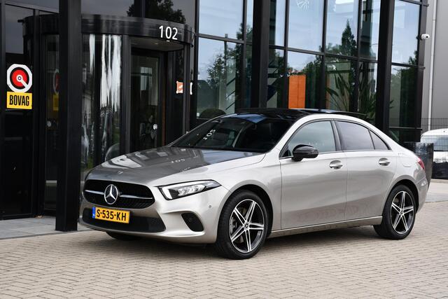 Mercedes-Benz A-KLASSE 250 e sedan Panoramadak, Sfeerverlichting
