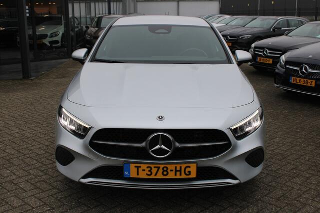 Mercedes-Benz A-KLASSE 250e AUT8 Luxury Line (FACELIFT) LEDER SFEER NAVI TREKHAAK
