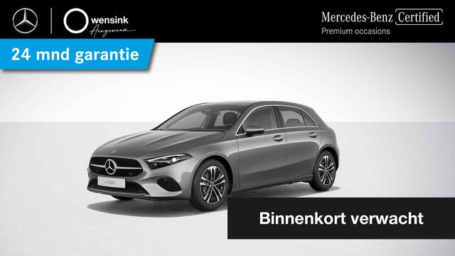 Mercedes-Benz A-KLASSE 180 Business Solution Luxury | Trekhaak | Panoramadak |