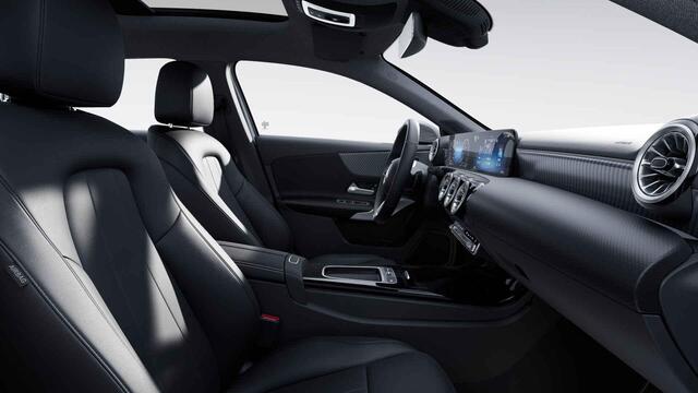 Mercedes-Benz A-KLASSE 180 Business Solution Luxury | Trekhaak | Panoramadak |
