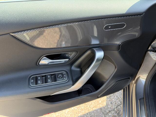 Mercedes-Benz A-KLASSE 200 Business Solution Luxury Carplay/Stoelverw