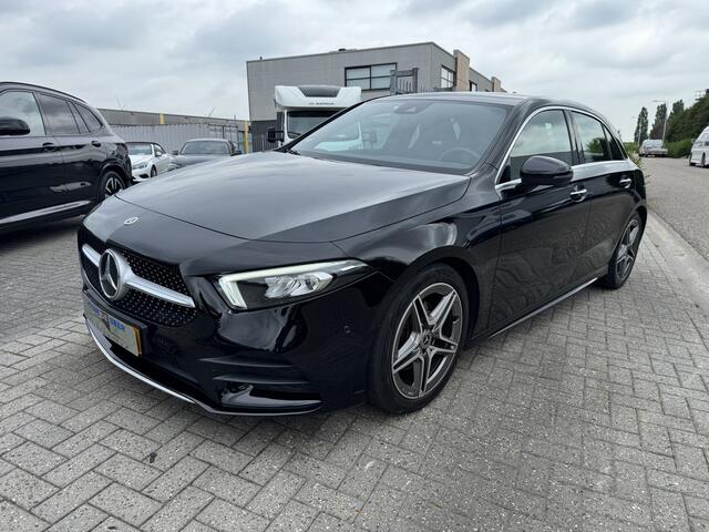 Mercedes-Benz A-KLASSE 200 AMG Line
