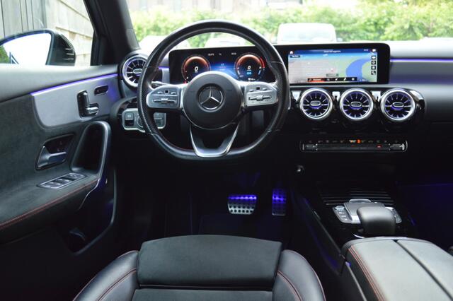 Mercedes-Benz A-KLASSE 250 e AMG Multibeam Panorama Memory Sfeer Camera Night Keyless Pdc