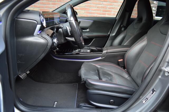 Mercedes-Benz A-KLASSE 250 e AMG Multibeam Panorama Memory Sfeer Camera Night Keyless Pdc
