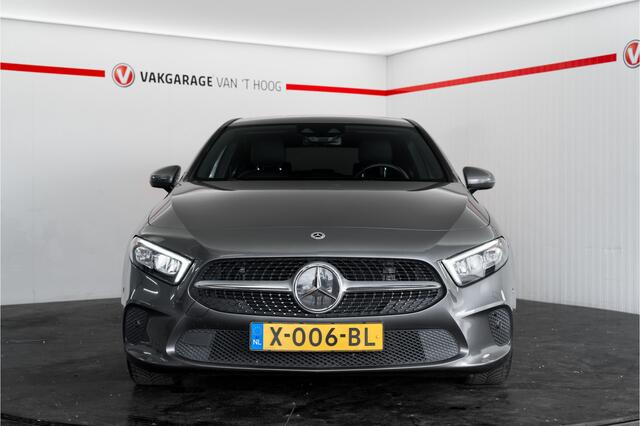 Mercedes-Benz A-KLASSE 180 Business Solution AMG|Widescreen|Ambientlight|Nederlandseauto