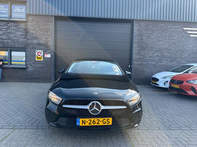 Mercedes-Benz A-KLASSE 180 Advantage | 1E EIGENAAR | 12MND GARANTIE | CRUISE | DAB | CARPLAY | CAMERA | AIRCO |
