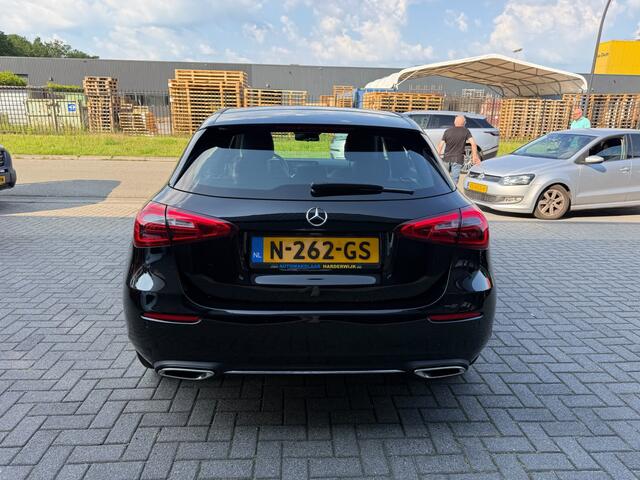 Mercedes-Benz A-KLASSE 180 Advantage | 1E EIGENAAR | 12MND GARANTIE | CRUISE | DAB | CARPLAY | CAMERA | AIRCO |