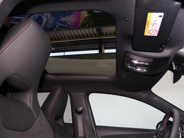 Mercedes-Benz A-KLASSE 250e Business Solution AMG | Panoramaschuifdak | Premium Plus | Head-up display | Dodehoekassistent |