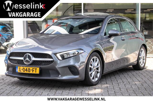 Mercedes-Benz A-KLASSE 200 Premium Plus Automaat - Navi | Camera | Stoelverwarming | Sfeerverlichting