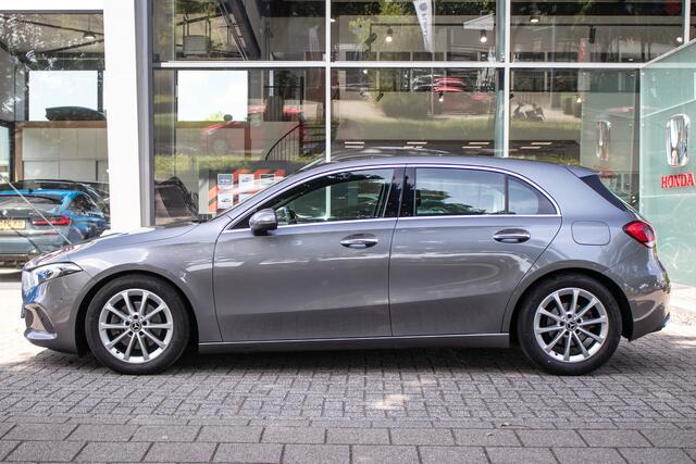 Mercedes-Benz A-KLASSE 200 Premium Plus Automaat - Navi | Camera | Stoelverwarming | Sfeerverlichting