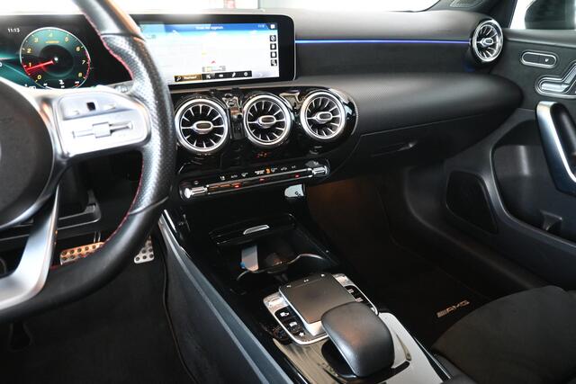 Mercedes-Benz A-KLASSE 180 Premium Plus Automaat Panormadak CarPlay Led Cruise Control Clima Sfeer Stoelverwarming Alcantara Inruil Mogelijk!