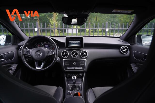 Mercedes-Benz A-KLASSE 200 AMG | PDC | ECC | LED | Halfleer | Camera | Stoelverw. | Cruise |