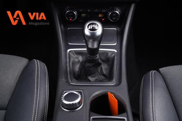 Mercedes-Benz A-KLASSE 200 AMG | PDC | ECC | LED | Halfleer | Camera | Stoelverw. | Cruise |