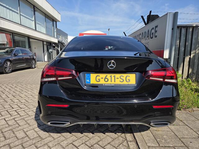 Mercedes-Benz A-KLASSE 200 Launch Edition Premium AMG Line 18"/Dodehoek/Keyless/360 camera/Sfeerverlichting/Climate/Apple Carplay & Android Auto