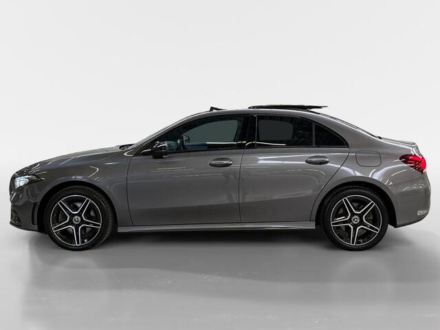 Mercedes-Benz A-KLASSE 250 e Business Solution AMG Limited I Panoramadak I Elek. Trekhaak I Widescreen I Alcantara I Sfeerverlichting