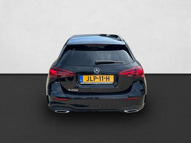 Mercedes-Benz A-KLASSE 200 AMG Line CRUISE ADAPT / CAMERA / STOEL VERW. / SFEERVERLICHTING / NAVI