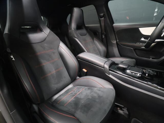 Mercedes-Benz A-KLASSE 180 AMG Sport [SCHUIFKANTELDAK, SFEERVERLICHTING, APPLE CARPLAY, ANDROID, SPORTSTOELEN, STOELVERWARMING, CAMERA, PDC V+A, CRUISE, CLIMATE, NIEUWSTAAT]