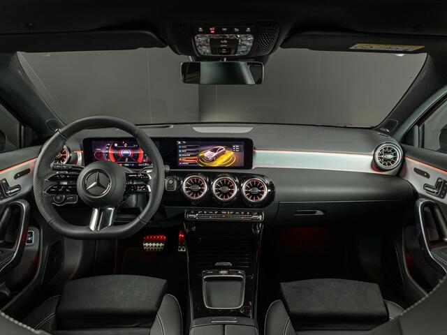 Mercedes-Benz A-KLASSE Hatchback 250 e Business Solution AMG Premium PLUS | Panorama dak