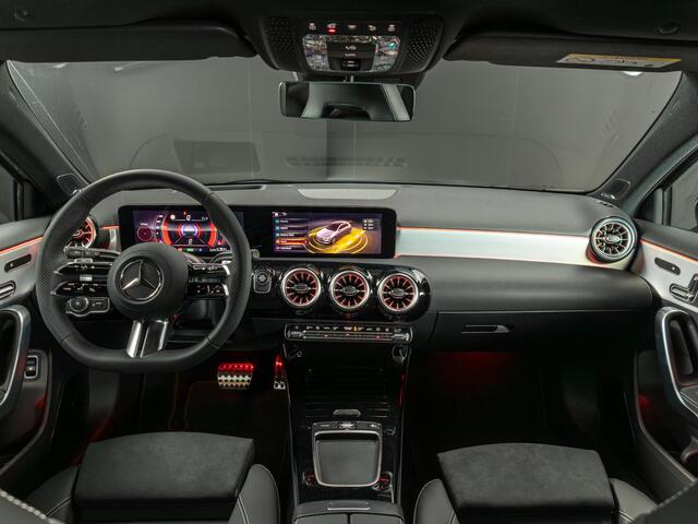 Mercedes-Benz A-KLASSE Hatchback 250 e Business Solution AMG Premium PLUS | Panorama dak