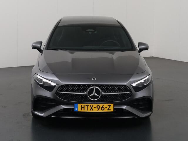 Mercedes-Benz A-KLASSE 180 Star Edition AMG Line LIMITED | Panoramaschuifdak | Head-up display | Multibeam LED | Elektrisch voorstoelen met geheugen