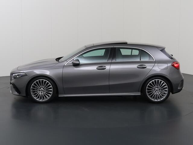Mercedes-Benz A-KLASSE 180 Star Edition AMG Line LIMITED | Panoramaschuifdak | Head-up display | Multibeam LED | Elektrisch voorstoelen met geheugen