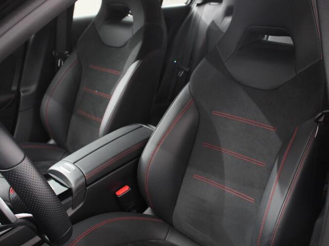 Mercedes-Benz A-KLASSE 200 AMG Line Navigatie Climate Control Camera Virtual Cockpit Led Stoelverwarming Cruise control Parkeersensoren