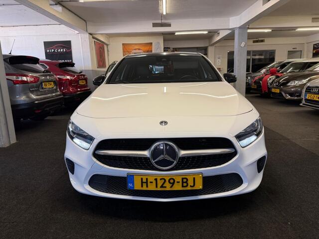 Mercedes-Benz A-KLASSE 180 Bns Solution*Carplay*Camera*Led*Velgen