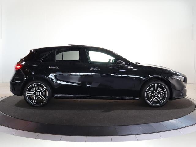 Mercedes-Benz A-KLASSE 250 e Business Solution AMG | Panoramaschuifdak | Stoelverwarming | Achteruitrijcamera | MULTIBEAM LED |
