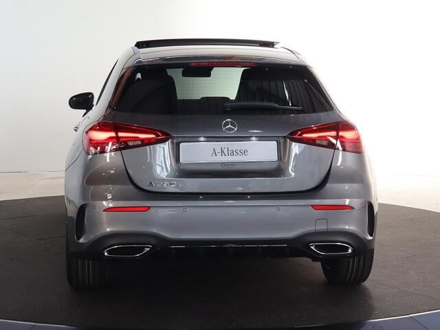 Mercedes-Benz A-KLASSE 250 e Business Solution AMG | Panoramaschuifdak | Stoelverwarming | Achteruitrijcamera | MULTIBEAM LED |