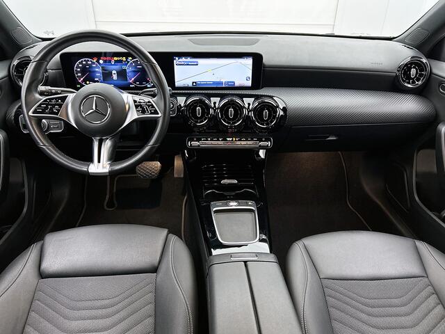 Mercedes-Benz A-KLASSE 180 Star Edition | Dode Hoek Ass | Stoelverwarming | LED Verlichting | Parkeerpakket met Camera | Inclusief 24 maanden Mercedes-Benz Certified garantie voor Europa.