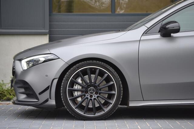 Mercedes-Benz A-KLASSE AMG 35 4MATIC Edition 1 Pano | Burmester | Schaalstoelen | A45 Spoiler | origineel matte lak!