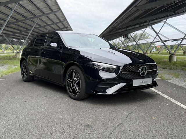 Mercedes-Benz A-KLASSE 250 e Business Solution AMG | Night | Panoramaschuifdak | Stoelverwarming | Sfeerverlichting | Achteruitrijcamera | MULTIBEAM LED |